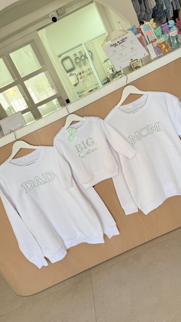 Hoodie y T-Shirt - Hoodie