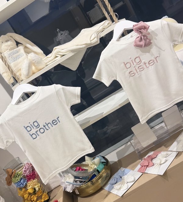 Hoodie y T-Shirt - Hoodie